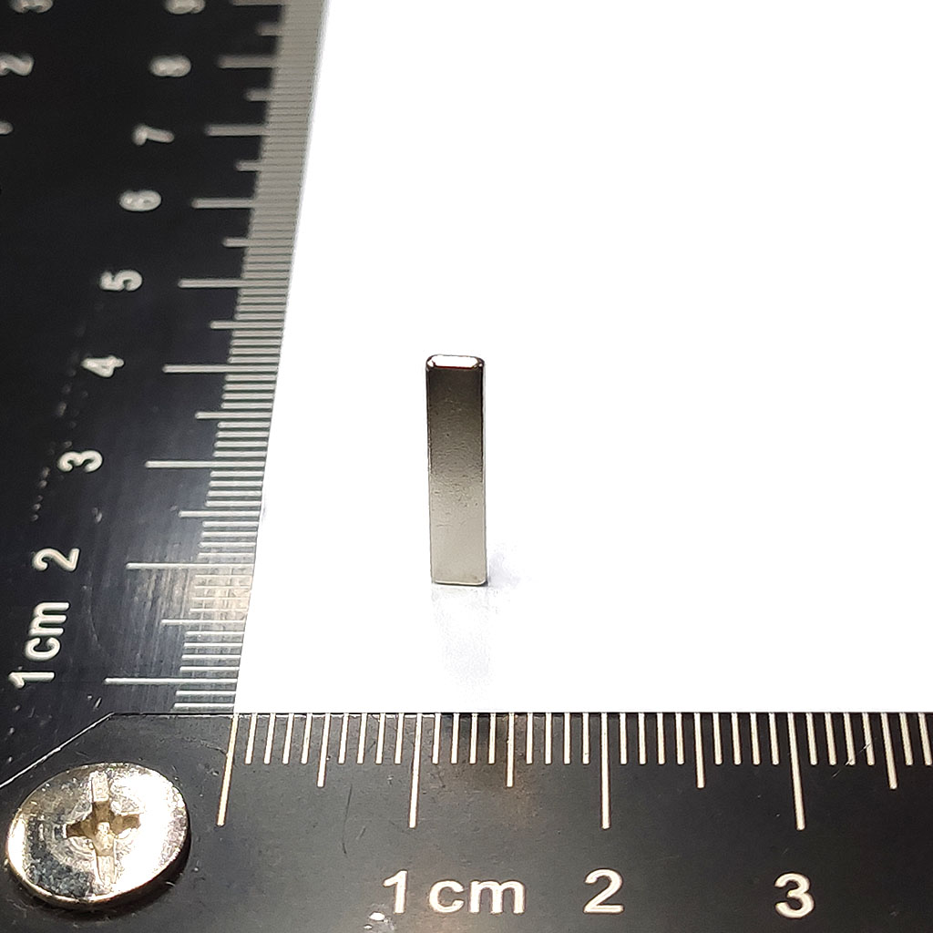超強釹鐵硼磁鐵-L3.2x1x16.2-ND35