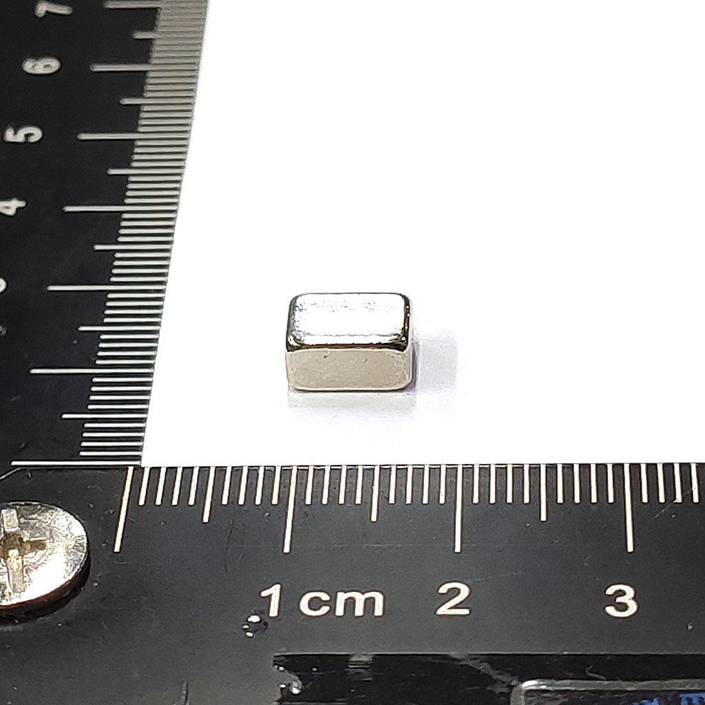 超強釹鐵硼磁鐵-L8x5.8x4-ND35