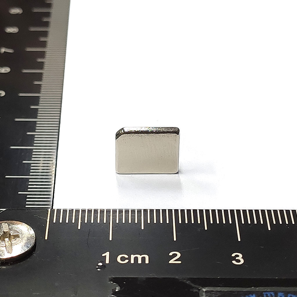 超強釹鐵硼磁鐵-L11x1.5x9-ND40-有一切角C1.5