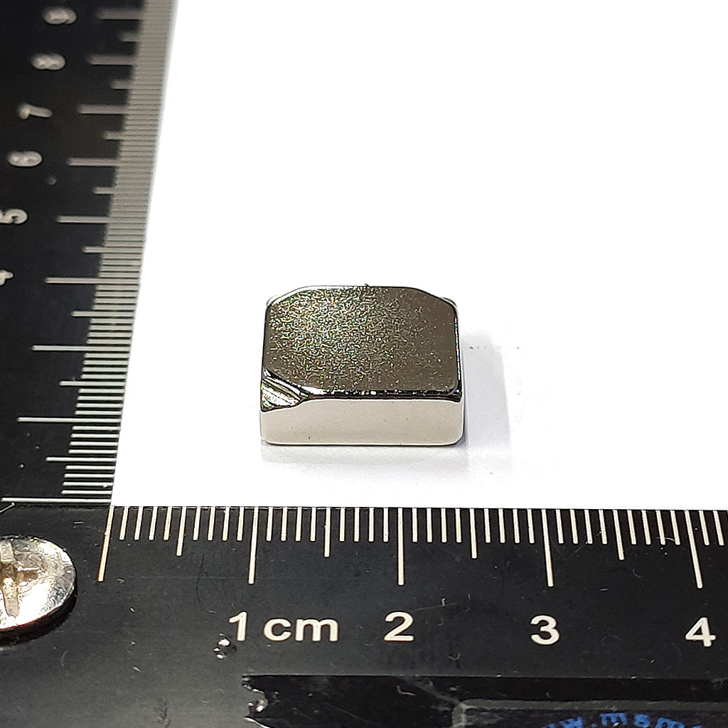 超強釹鐵硼磁鐵-L15x14x5-ND35-N極面3切角