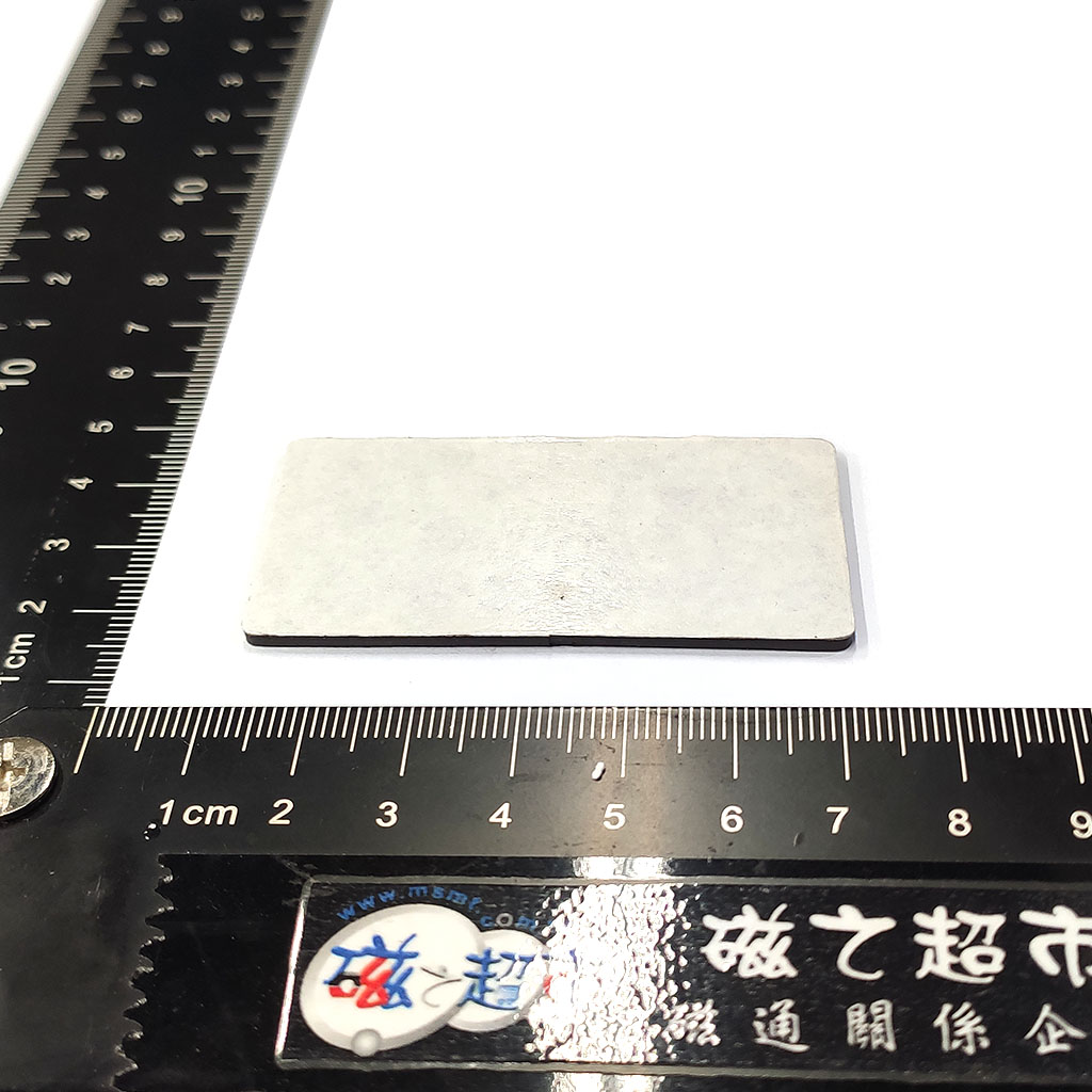 軟性橡膠磁鐵-L60x30x1.5+Tape-RM2