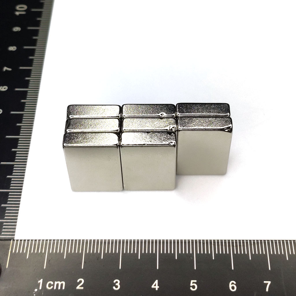 超強釹鐵硼磁鐵-L15.5x4.8x23.9-ND30EH-NG缺角