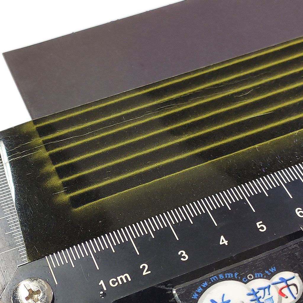 軟性橡膠磁鐵-L143x60x2-RM2-磁波卡觀看磁極分佈