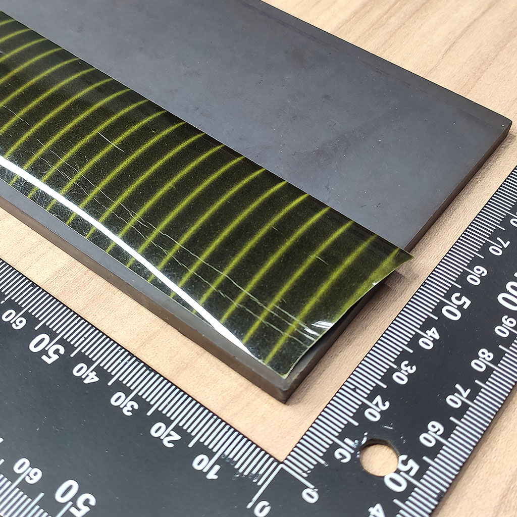 軟性橡膠磁鐵-L300x95x5-RM2-磁波卡觀看磁極分佈
