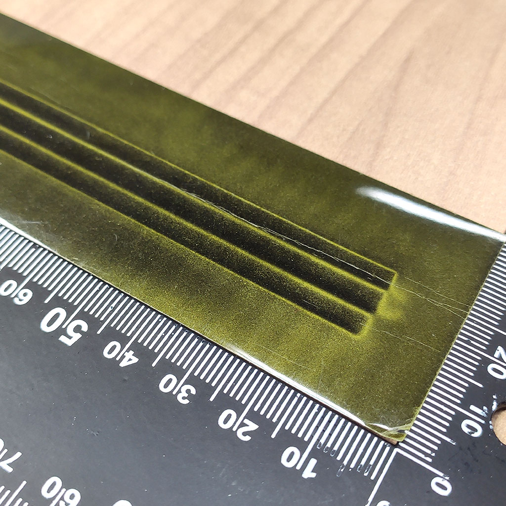 軟性橡膠磁鐵-L500x14x1.5+TAPE-RM2-磁波卡觀看磁極分佈
