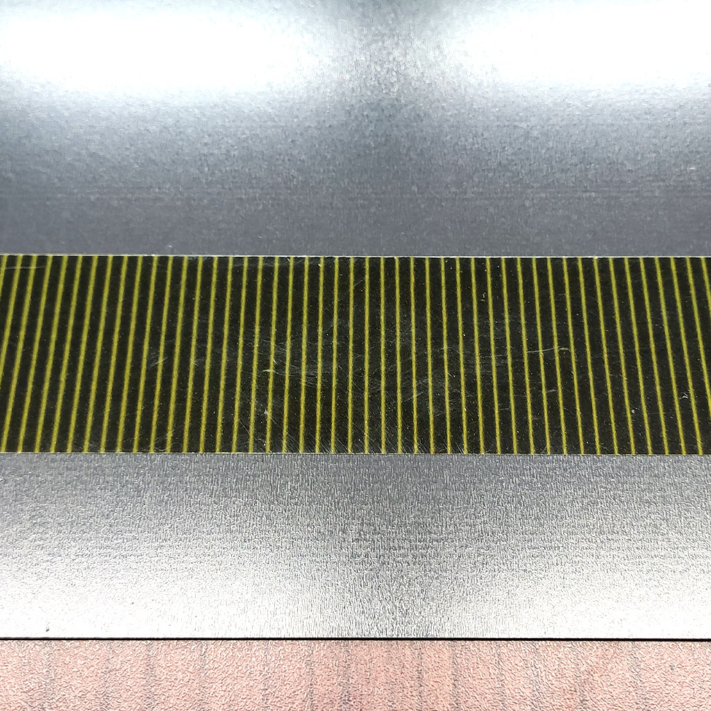 軟性橡膠磁鐵-L600x300x2-RM1-藉由磁波卡觀看磁極分佈