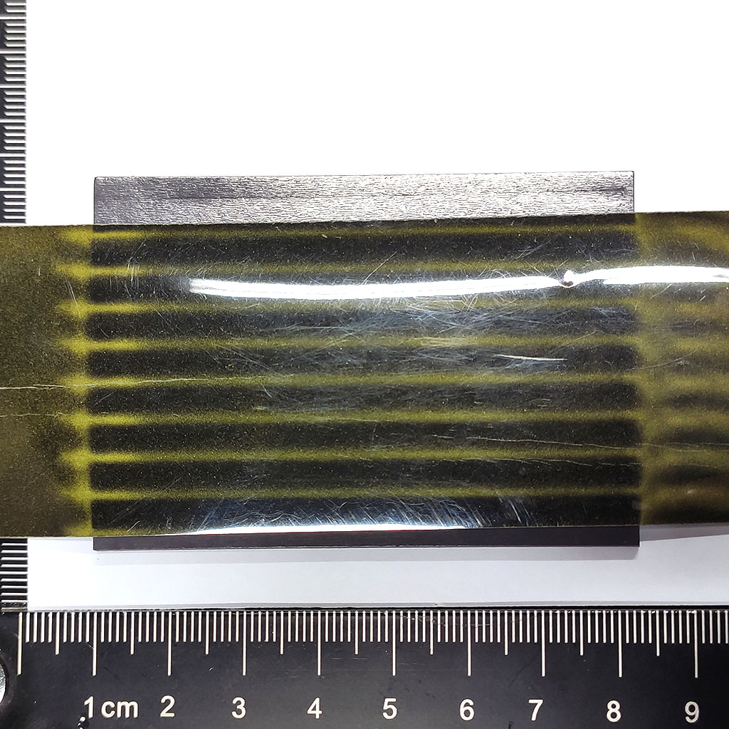軟性橡膠磁鐵-L74x51x2-RM2-磁波卡觀看磁極分佈